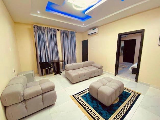 West Wing Hotel Lagos Bagian luar foto