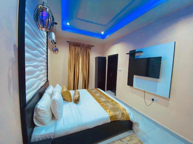West Wing Hotel Lagos Bagian luar foto