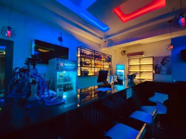 West Wing Hotel Lagos Bagian luar foto