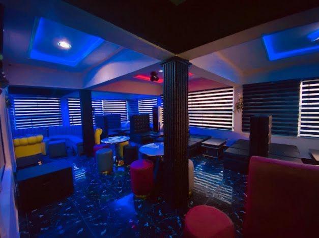 West Wing Hotel Lagos Bagian luar foto