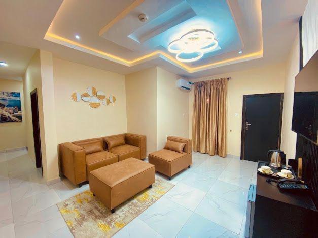 West Wing Hotel Lagos Bagian luar foto