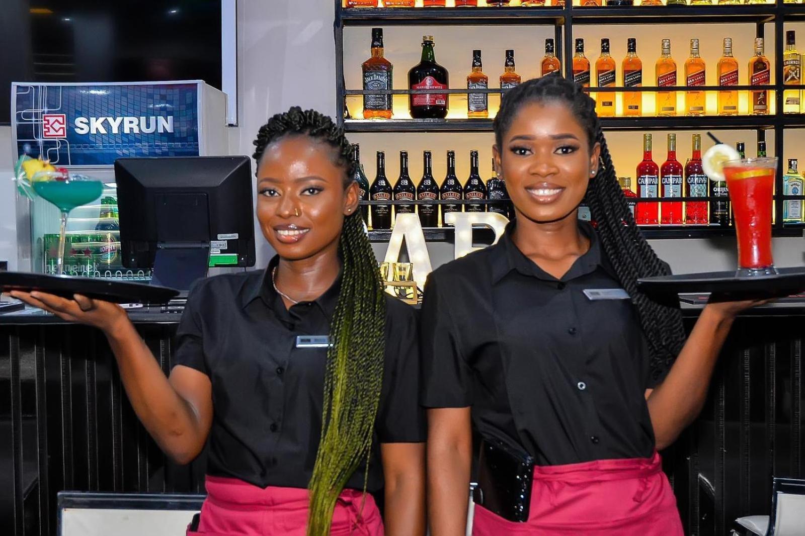 West Wing Hotel Lagos Bagian luar foto